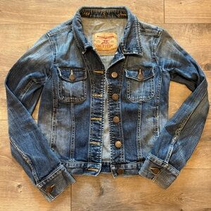 Blue Denim Jean Jacket - Women's Classic Jean Jacket